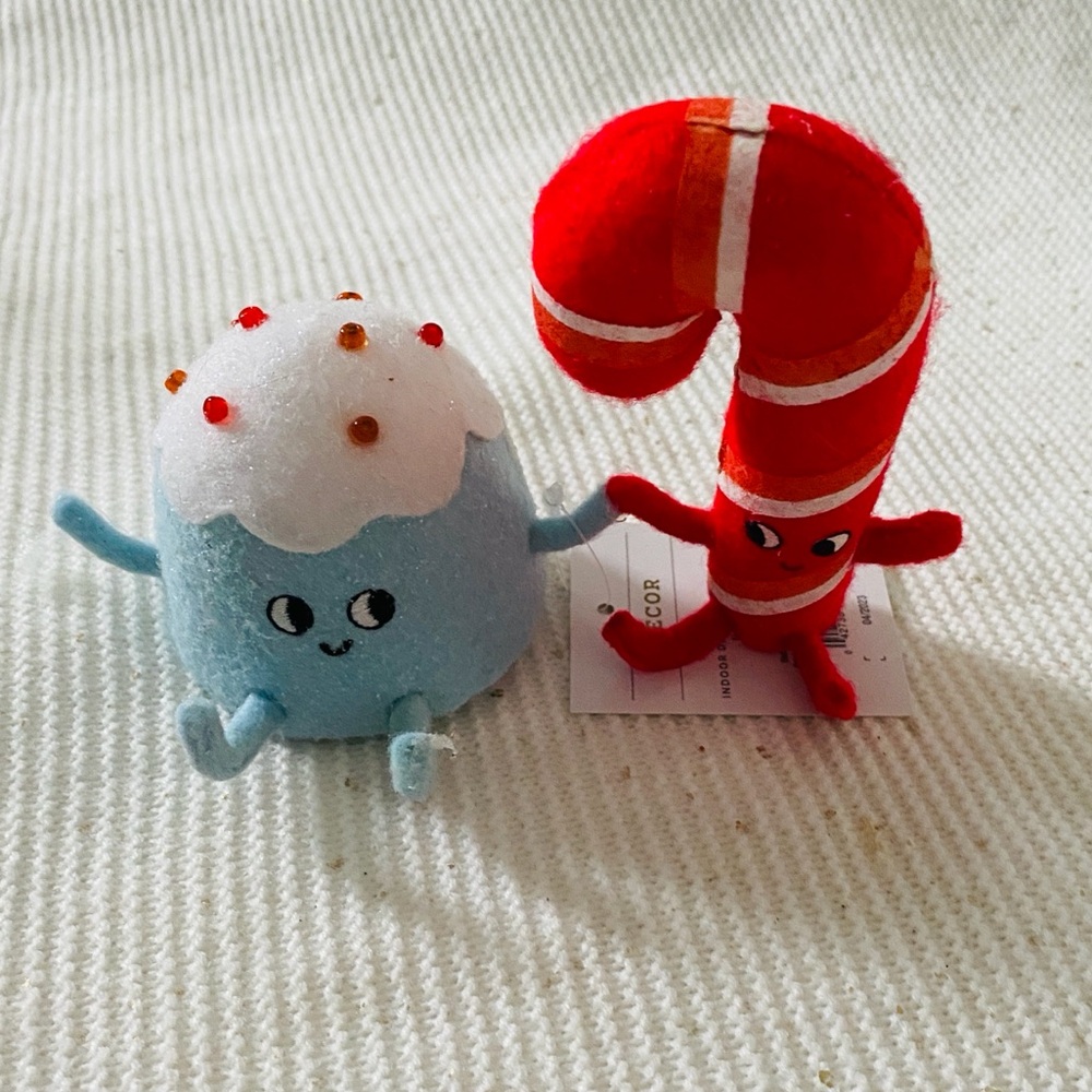 Wondershop felt duo holiday theme